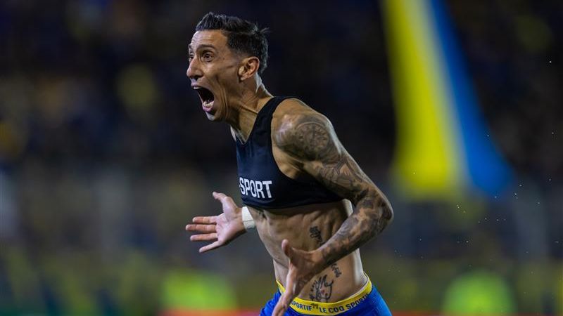 Ángel Di María gritando un gol con la camiseta de Rosario Central